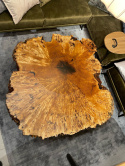 Stolik kawowy z plastra drzewa 145 x 140 cm