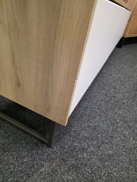 Szafka RTV Xooon Lindfield 160 cm Szafka RTV Xooon Lindfield 160 cm
