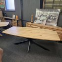 Nowoczesny stół w fornirze dębowym do jadalni FANEUR Xooon 210 x 105 cm z metalową podstawą typu pająk