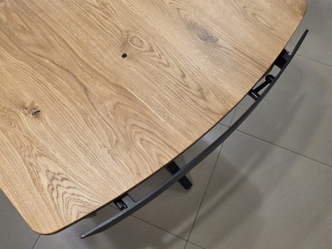 Stół industrialny rozkładany ASPEN 140-190 cm, blat lity dąb, noga pająk Stół industrialny rozkładany ASPEN 140-190 cm, blat lity dąb, noga pająk