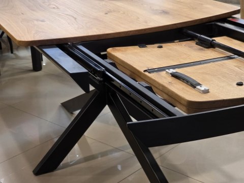 Stół industrialny rozkładany ASPEN 170-230 cm, blat lity dąb, noga pająk Stół industrialny rozkładany ASPEN 170-230 cm, blat lity dąb, noga pająk