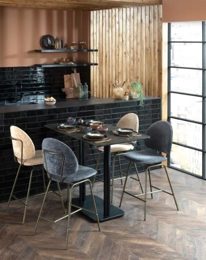 Hoker/ krzesło barowe Coco Maison Kjel szampański Hoker/ krzesło barowe Coco Maison Kjel szampański