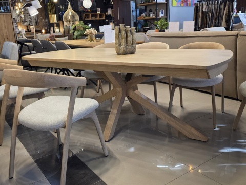 [OD RĘKI] Krzesło skandynawskie Bellami, rama z litego dębu, tkanina szenilowa Livigno - kremowy