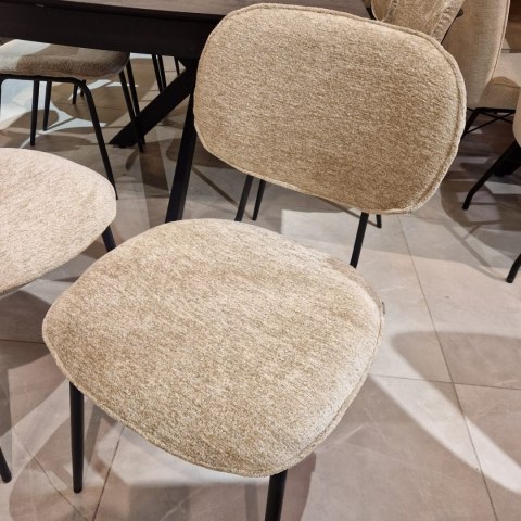 (R/K) Krzesło do jadalni LEXI z tkaniną ENZO Champagne, podstawa metalowa czarna, z uchwytem