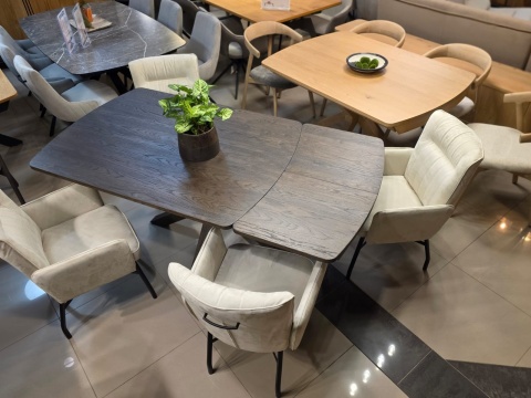 (R, od ręki) Stół rozkładany Henders & Hazel Nyon 140-190x100 cm, fornir dębowy, kolor Bazalt