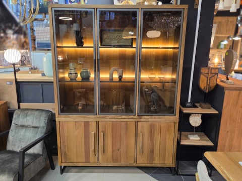 Witryna/Kredens EVEREST 150 cm, 3 szklane drzwi LED, 3 pełne drzwi soft-closing, fornir z dymionego drzewa mango