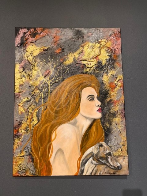 Obraz Ręcznie Malowany "Miedziana Aura" - Kobieta z Chartem 58x78 cm