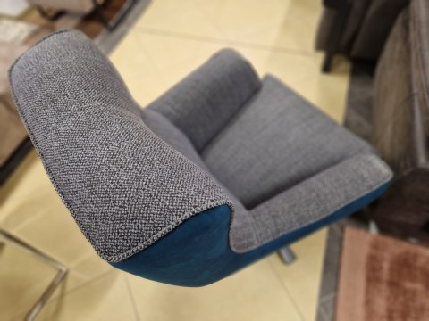 [R] Fotel ROSKILDE Bi-Color: Szara Tkanina Strukturalna Vito + Niebieska Mikrofibra Nubucco