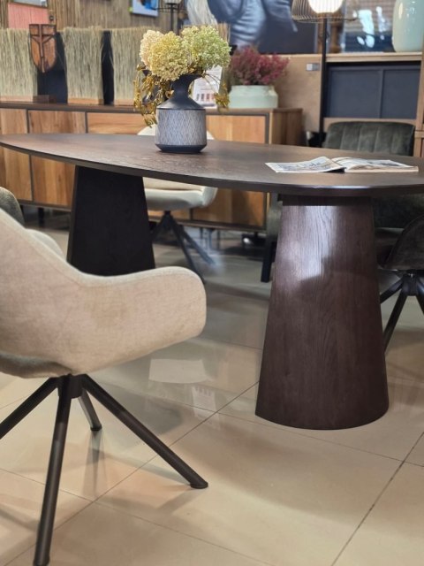 [M] Stół do jadalni TRENTON 240x110 cm, fornir dębowy, kolor Clay, organiczny kształt