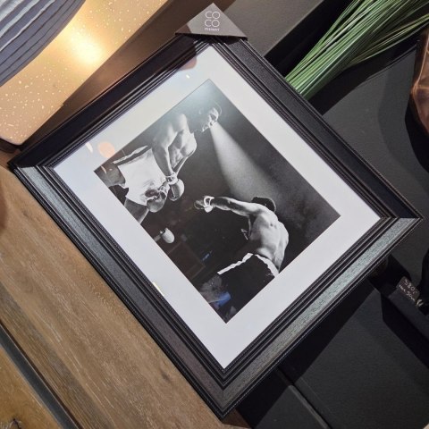 Obraz MUHAMMAD ALI 73x63 cm - Drewniana Rama - COCO maison