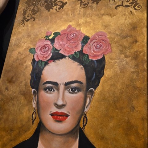 Obraz Ręcznie Malowany "Frida - Złota Pasja" - Akryl na Sklejce [55x75 cm]
