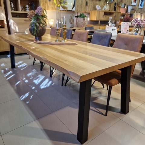 [R, od ręki] Stół Jadalniany Metalox 270 cm - Fornir Dębowy - 4 Czarne Nogi Stalowe