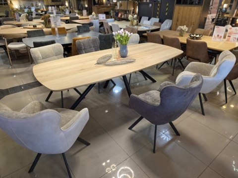 (R, od ręki) Stół Xooon Arvada 250 x 110 cm Oval lity dąb