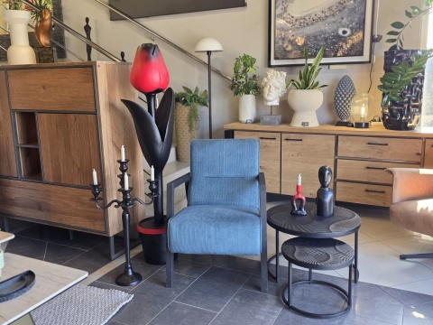 Rzeźba Podłogowa TULP DECO - Red & Black (151 cm)