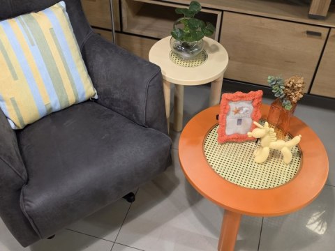 Stolik kawowy BARRY Ø60 cm - pomarańczowy MDF, rattan, szkło, COCO maison