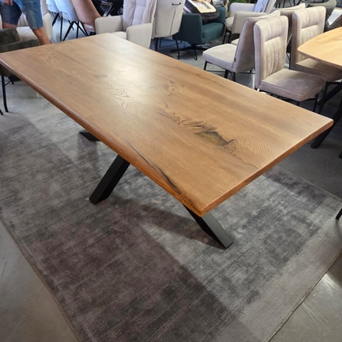 [OD RĘKI] Dębowy Stół MASIV 210x100 cm – Lity Blat 5 cm, Wybarwienie C4, Żywica Perłowo-Transparentna, Krawędź Prosta Zaoblona