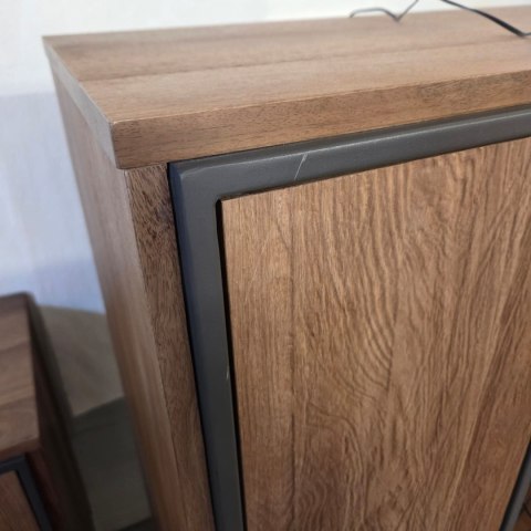 [K, defekt] Wysoka komoda Trapani 120 cm - Wędzony Fornir Mango, LED | Industrial
