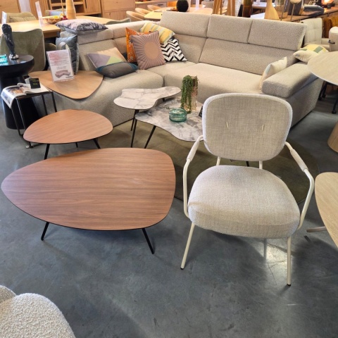 Zestaw Organicznych Stolików Kawowych PIATTO (Set 2 szt.) – Blat HPL Primo Laminato Walnut (Optyka Drewna Orzechowego)