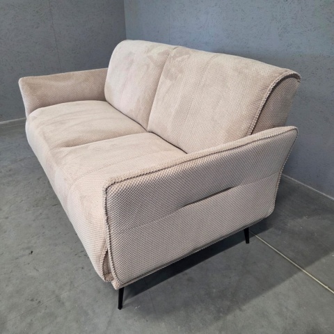 [od ręki] Sofa Dwuosobowa VENTO 160 cm – Sprężyny Kieszeniowe – Jasnobeżowa Tkanina Strukturalna – Czarne Metalowe Nóżki