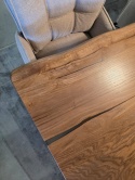 [OD RĘKI] Stół Jadalniany MASIV 220 x 110 cm – Blat 5 cm z Litego Dębu (Żywa Krawędź / Przyciemniana Żywica)