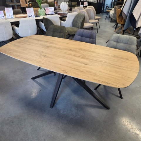 [od ręki, defekt] Ekskluzywny Rozkładany Stół Ceramiczny LATTINA 200-300 cm – Blat Ceramic Oak Natural – Czarne Metalowe Nogi
