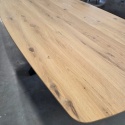 [od ręki] Owalny Stół Jadalniany LIVADA 220 x 110 cm – Gruby Fornir Dębowy – Czarny Metalowy Stelaż Pająk –