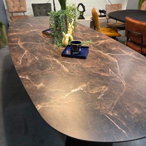 [od ręki] Owalny stół jadalniany Caletta 240 x 105 cm - Marble Brown HPL, nogi Trenton