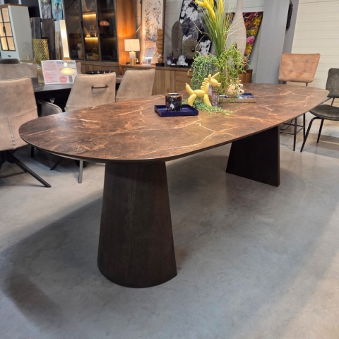 [od ręki] Owalny stół jadalniany Caletta 240 x 105 cm - Marble Brown HPL, nogi Trenton