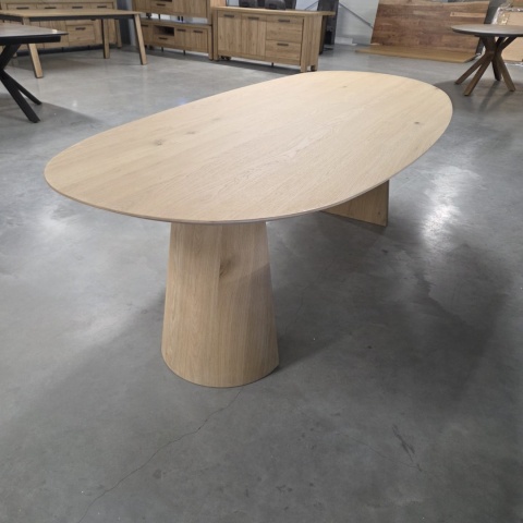 [od ręki] Organiczny Stół Jadalniany TRENTON 240x110 cm – Fornir Dębowy Naturel – Nogi Stożkowe Premium – Henders & Hazel