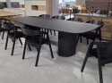 Owalny Stół Jadalniany PAVIE 270 x 120 cm - Czarny Fornir Dębowy Castle Black - Kolumnowa Noga Cylindryczna z Lamelami