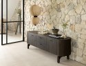 Szafka RTV RAVELLO 160 cm - Naturalny Fornir Dębowy Basalt - Ryflowane Pionowe Lamele - System Soft-Close - Oświetlenie LED