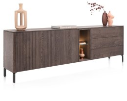 [OD RĘKI] Duża Komoda / Kredens TRENTON 240 cm, Fornir Dębowy Kolor Clay, Lamele, 2 Drzwi, 3 Szuflady, Wnęki LED
