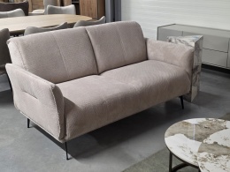 [od ręki] Sofa Dwuosobowa VENTO 160 cm – Sprężyny Kieszeniowe – Jasnobeżowa Tkanina Strukturalna – Czarne Metalowe Nóżki