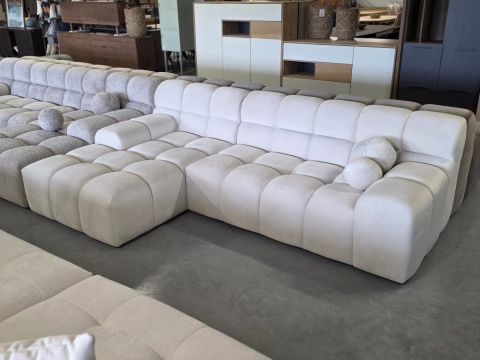 Narożnik w kształcie litery L BOCCA LOUNGE (265 x 162 cm, lewy) – kremowy welur (Velvet Cream), pikowany