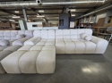 Narożnik w kształcie litery L BOCCA LOUNGE (265 x 162 cm, lewy) – kremowy welur (Velvet Cream), pikowany