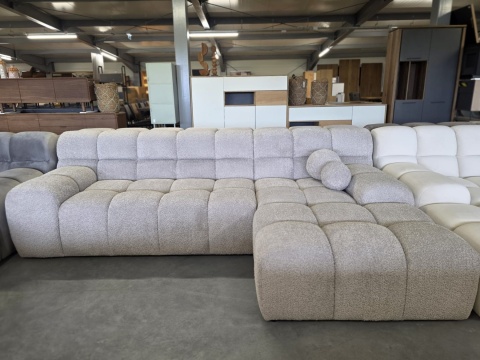 Narożnik w kształcie litery L BOCCA LOUNGE (265 x 162 cm, prawy) – puszysta tkanina bouclé toffee, pikowany