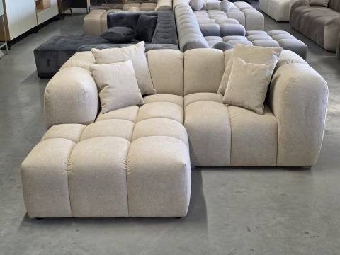 Narożnik w kształcie litery L VEGA LOUNGE Studio (191 x 160 cm) – beżowa tkanina strukturalna, obły design