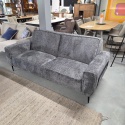 [od reki] Sofa 3-osobowa XOOON PUGLIA 200 cm – sprężyny kieszeniowe, tkanina szenilowa Derby (Antracyt)