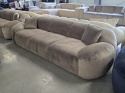 Sofa 4-osobowa LUNA LOUNGE (265 cm) – welur ciemny beż, organiczny kształt