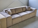 Sofa 4-osobowa MILANO LOUNGE (251 cm) – welur ciemny beż, niski profil