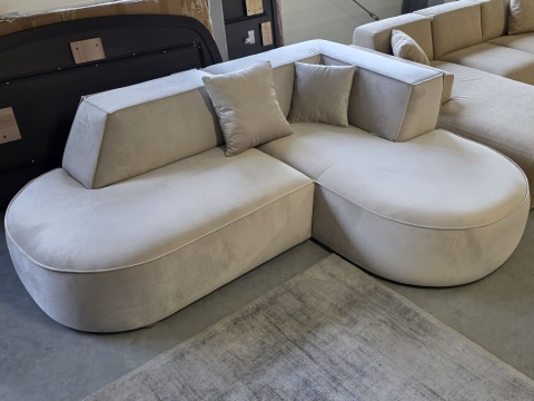 Sofa narożna w kształcie litery L OSLO LOUNGE (234 x 165 cm) – welur Opera Pearl, obłe wykończenie