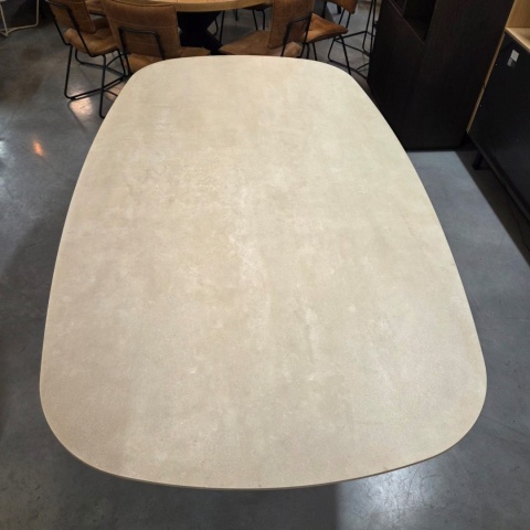 [na zamówienie] Stół do jadalni Himalaya 210 x 120 cm – owalny blat ceramiczny, dębowa podstawa (Henders & Hazel)