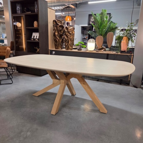 [na zamówienie] Stół do jadalni Himalaya 210 x 120 cm – owalny blat ceramiczny, dębowa podstawa (Henders & Hazel)