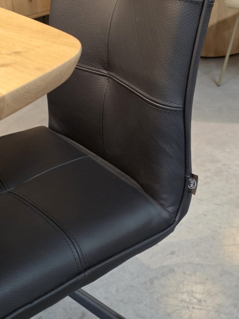 [K, od ręki] Ekskluzywne Krzesło Jadalniane MILVA - Naturalna Skóra Catania, Nowoczesny Design, Wysokie Ergonomiczne Oparcie