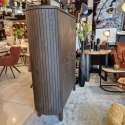 [od ręki] Komoda wysoka / Highboard 125 cm HENDERS & HAZEL RAVELLO - fornir dębowy, kolor Basalt, zintegrowane lamele