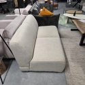 [od ręki] Sofa dwuosobowa XOOON MERANO (165 cm) – obła konstrukcja, tkanina bouclé Luton Cream