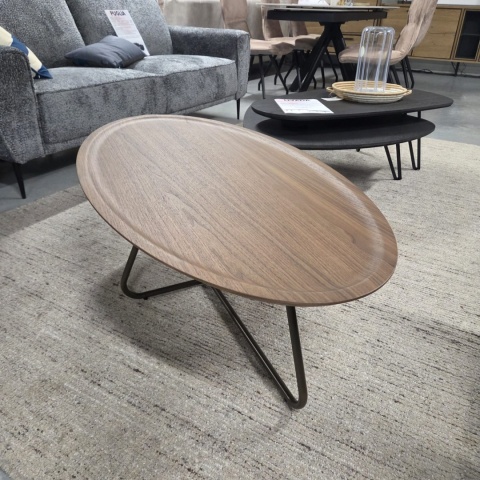 [defekt] Stolik kawowy prostokątny BRIANZA 130 × 65 cm Xooon – fornir orzechowy, metalowy stelaż Steelbrown