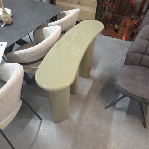Konsola / stolik przyścienny owalny COCOmaison JONNE 120 × 35 cm – oliwkowa zieleń, wysoki połysk
