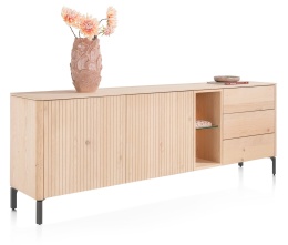 [na zamówienie] Dressoir / komoda wysoka XOOON TRENTON – fornir dębowy, front z lameli i grafitowa podstawa (szerokość 210 cm)