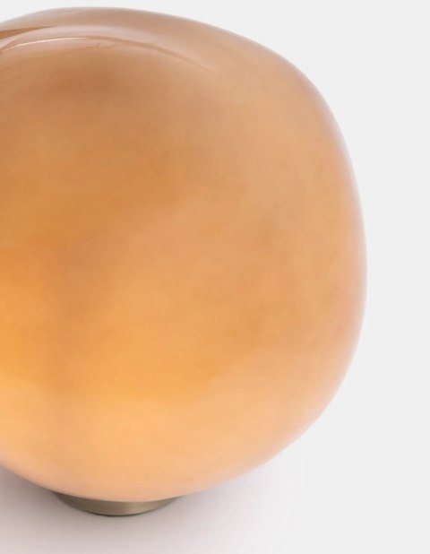 [od ręki] Lampa stołowa COCOmaison ABBY 33 cm - szklana, jasnobrązowa ze złotą podstawą, ściemniana